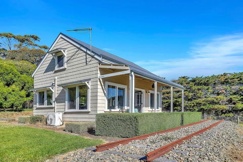 Time Out Train Station - Accommodation Brunswick Heads 0