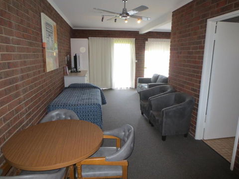 Tocumwal Golf Resort - Accommodation Brunswick Heads 2