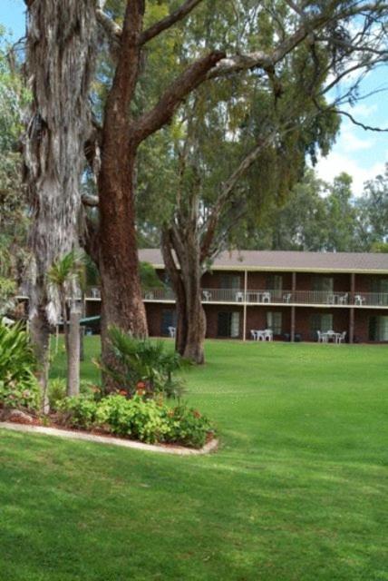Tocumwal Golf Resort - Accommodation Brunswick Heads 0