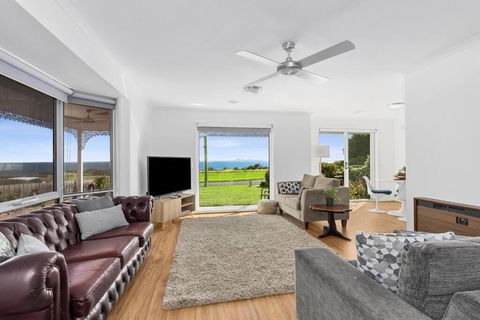 WATERFRONT - BAY VIEWS - Edgewater Springs - Accommodation Brunswick Heads 0