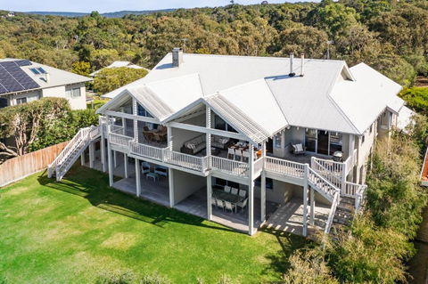 WATERFRONT - Accommodation Brunswick Heads 1
