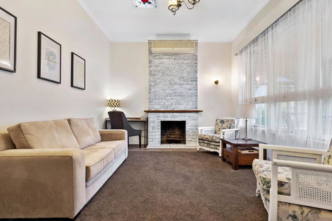 White On Wright Clare - Accommodation Brunswick Heads 3