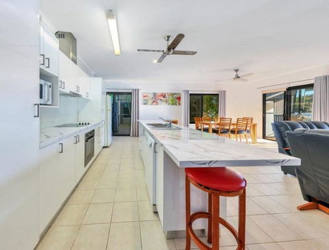 Rumah Surgah On Lake Bennett - Accommodation Brunswick Heads 1
