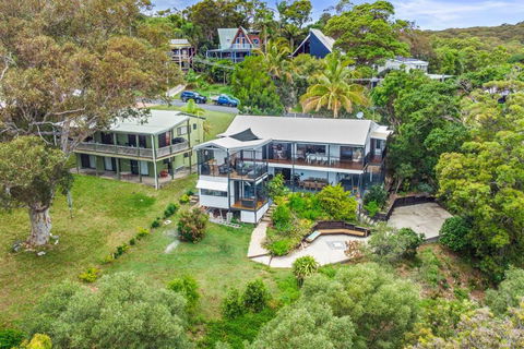 YARABIN - Luxury Home With Ocean Views - Accommodation Brunswick Heads 2