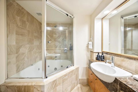 ZANZ205- Exclusive Outdoor Spa With Ocean Glimpses - Accommodation Brunswick Heads 3