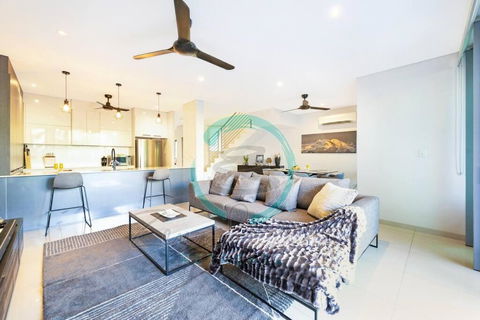 ZEN ARCTIC Luxury 2-Story T/House + Pool & Markets - Accommodation Brunswick Heads 1