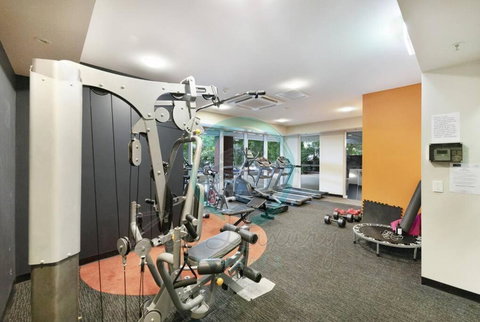 ZEN LUXURY: 2-Story 4-BR Penthouse In Darwin City With Mindal Markets & Harbour Views - Accommodation Brunswick Heads 1