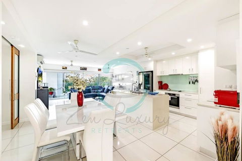 ZEN Tree Blossom: 3-BR Luxury Apt Near Waterfront - Accommodation Brunswick Heads 0