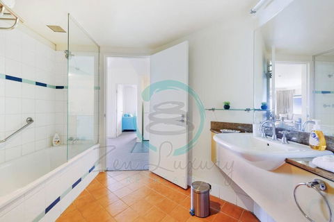 ZEN88 Esplanade: 3-BR Luxury Suite Near Waterfront - Accommodation Brunswick Heads 2