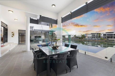 ZenLux: 4BR Bayview Mansion Infinity Pool + Cinema - Accommodation Brunswick Heads 3