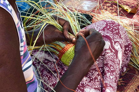 Gay-Wu Woman's 5 Day Yolngu Homeland Tour - Accommodation Brunswick Heads 4