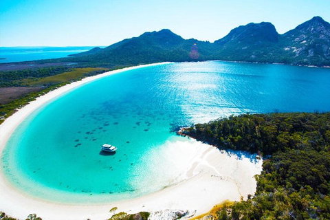 Wineglass Bay Private Charter Service - Accommodation Brunswick Heads 2