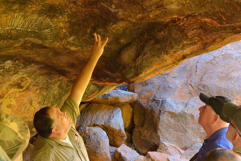 Uluru Small Group Tour Including Sunset - Accommodation Brunswick Heads 1