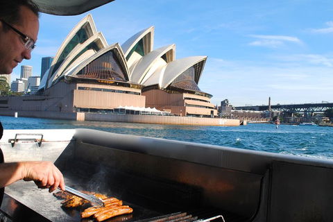 Sydney Whale-Watching Cruise Including Lunch Or Breakfast - Accommodation Brunswick Heads 3