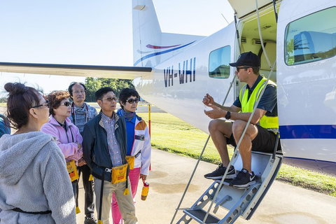 Scenic Flight - Great Barrier Reef, Heart Reef, Whitehaven Beach & Hill Inlet! - Accommodation Brunswick Heads 1